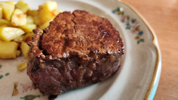 Beef - Filet Mignon 8oz Black Angus 40+ Days Aged Grass-Fed Ontario Sold in pairs (16oz total weight)